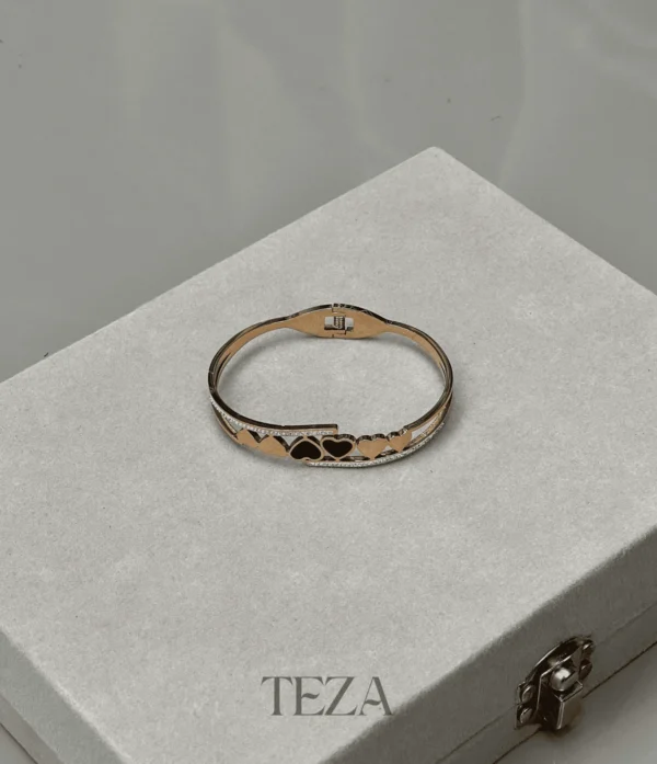 Hearth bangles for women