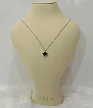 Black and white Clover Pendant Necklace for womens Black and white Clover Pendant Necklace for womens