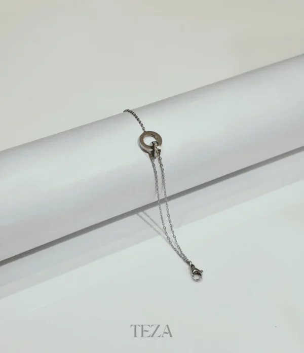 Stainless Steel Circle Pendant Bracelet – Minimalist Silver Jewelry