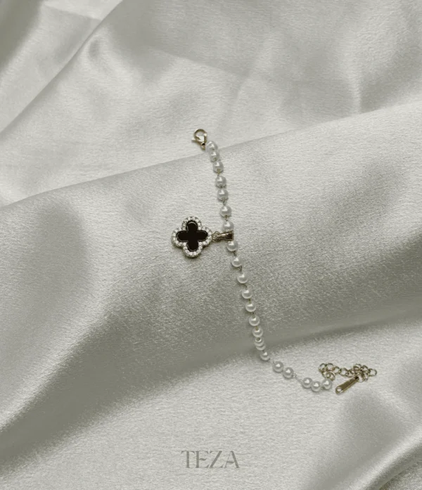 Pearl & Clover Charm Bracelet for women