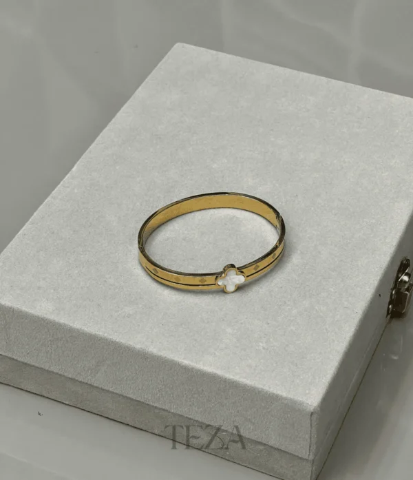 Stainless Steel Clover Bangle for girls Stainless Steel Clover Bangle – Mother of Pearl Gold Bracelet