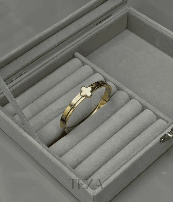 Stainless Steel Clover Bangle – Mother of Pearl Gold Bracelet Stainless Steel Clover Bangle – Mother of Pearl Gold Bracelet