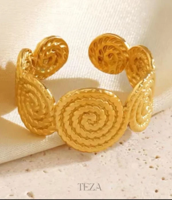 Gold Plated Geometric Heart Ring for Women Gold Plated Geometric Heart Ring for Women