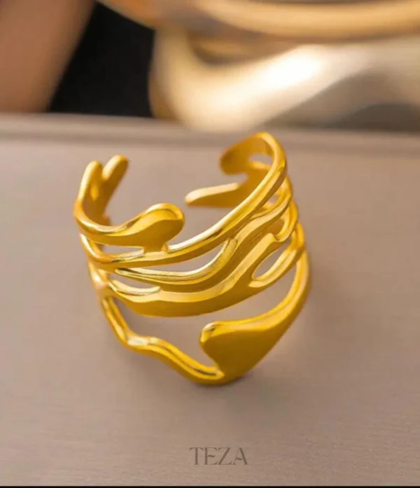 New Chunky Hollow Abstract Wide Ring for Girls & Women New Chunky Hollow Abstract Wide Ring for Girls & Women