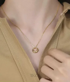 Stainless Steel Irregular Oval Hollow Circle Necklace Non Tarnish Pendant Necklaces for Women Stainless Steel Irregular Oval Hollow Circle Necklace Non Tarnish Pendant Necklaces for Women