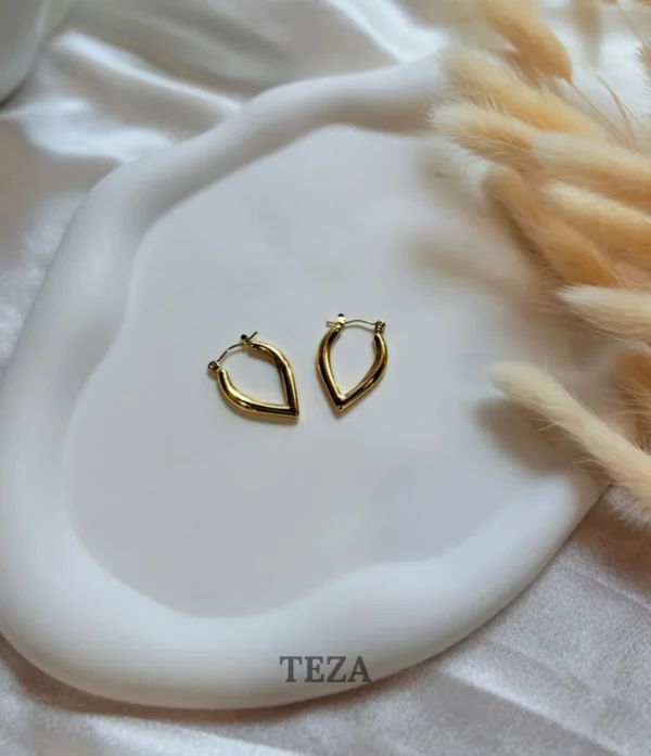gold-teardrop-hoop-earrings