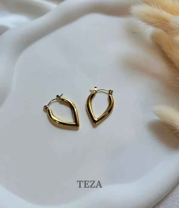 Gold-plated-teardrop-hoop-earrings-for-women