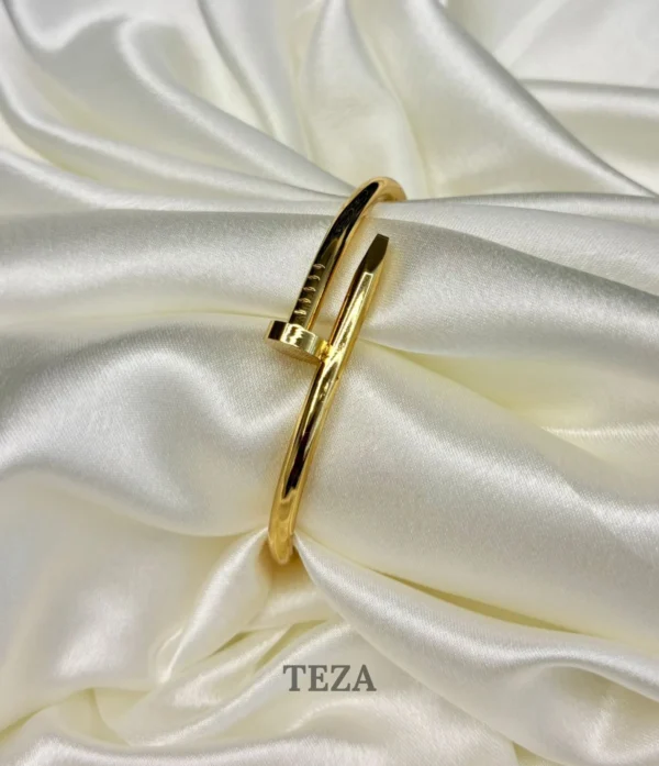 Luxury Gold-Plated Nail Design Bangle Bracelet for Women