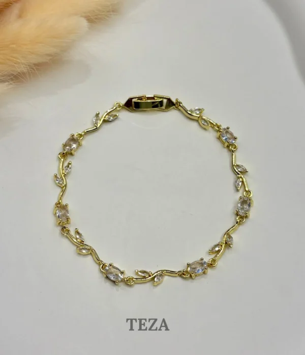 Premium Gold-Plated Crystal Tulip Bracelet for Women Elegant Leaf Design Chain Bracelet