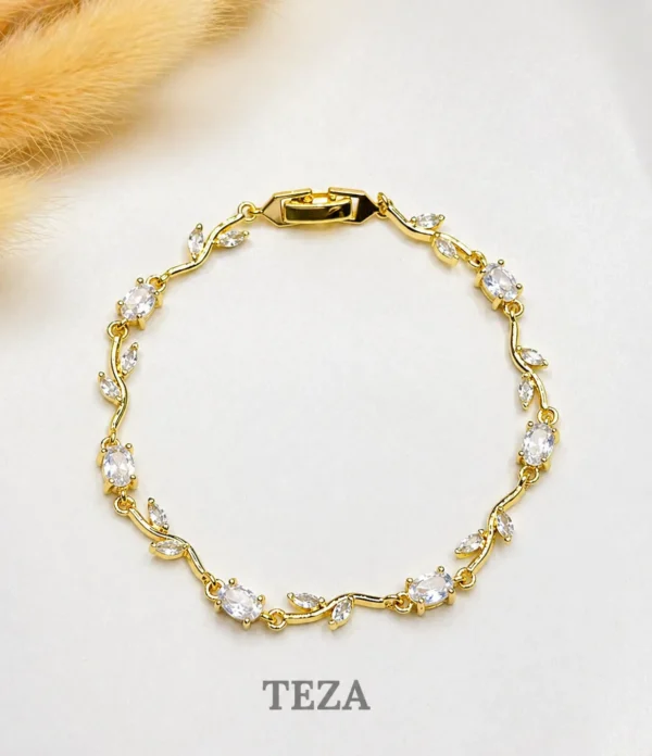 Premium Gold-Plated Crystal Tulip Bracelet for Women Elegant Leaf Design Chain Bracelet