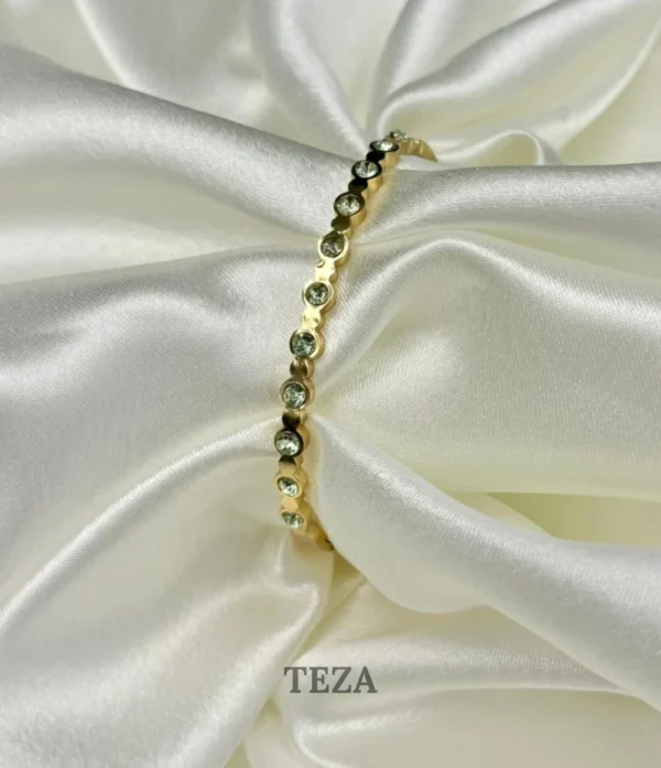 Premium gold-plated crystal tennis bracelet for women