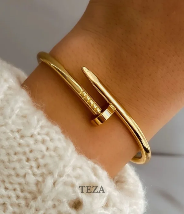 Luxury gold-plated nail design bangle bracelet for women